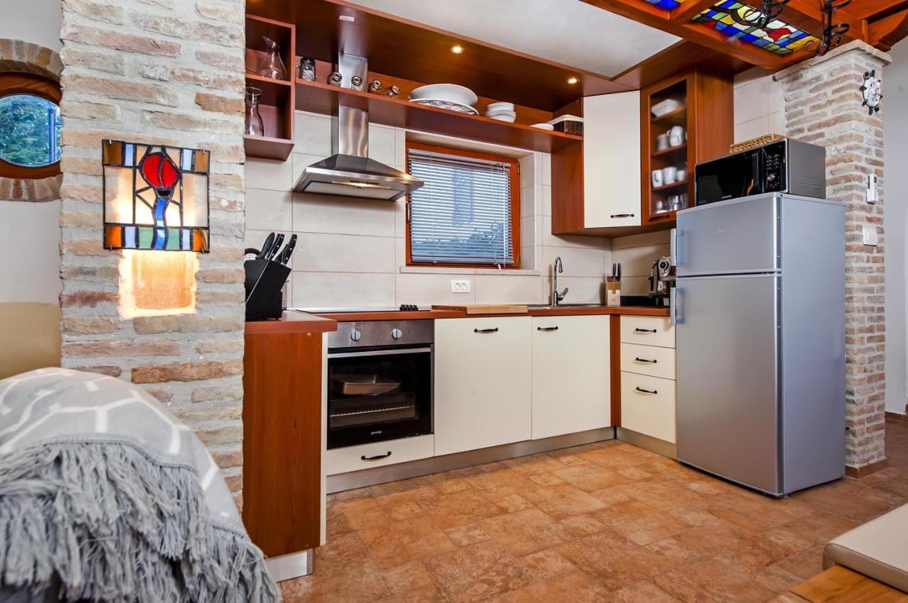 "Art House" Rovinj-Holiday, Holiday Home To Rent Rovinjsko Selo Exterior foto
