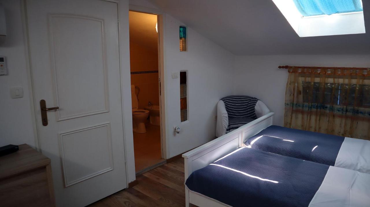 "Art House" Rovinj-Holiday, Holiday Home To Rent Rovinjsko Selo Exterior foto